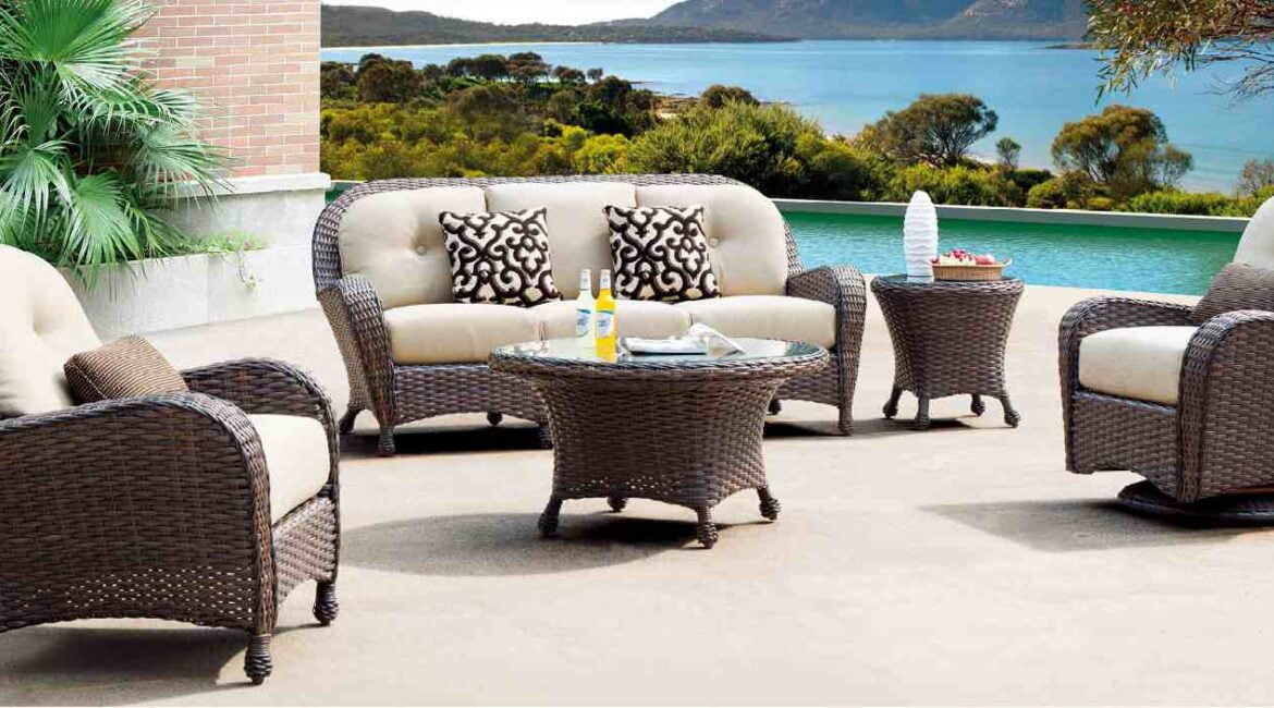 wicker outdoor furniture