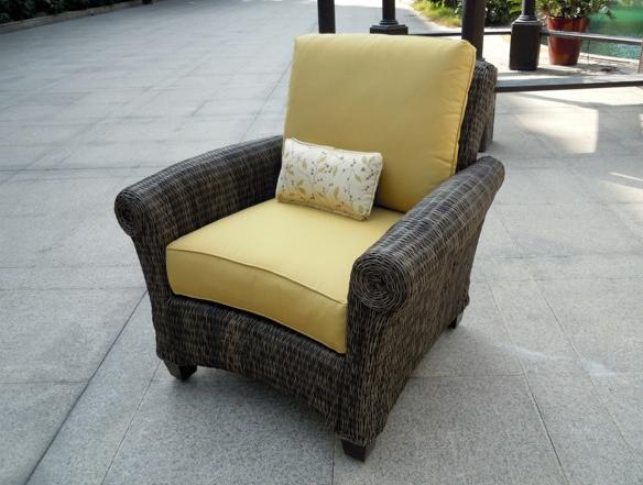 wicker outdoor furniture