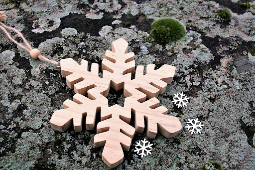 Decorating the Patio for the Holidays