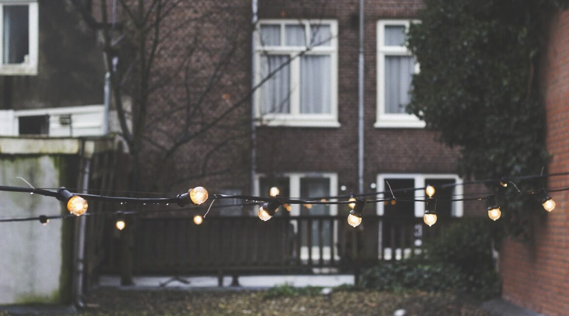 Hosting Fall Parties Outdoors