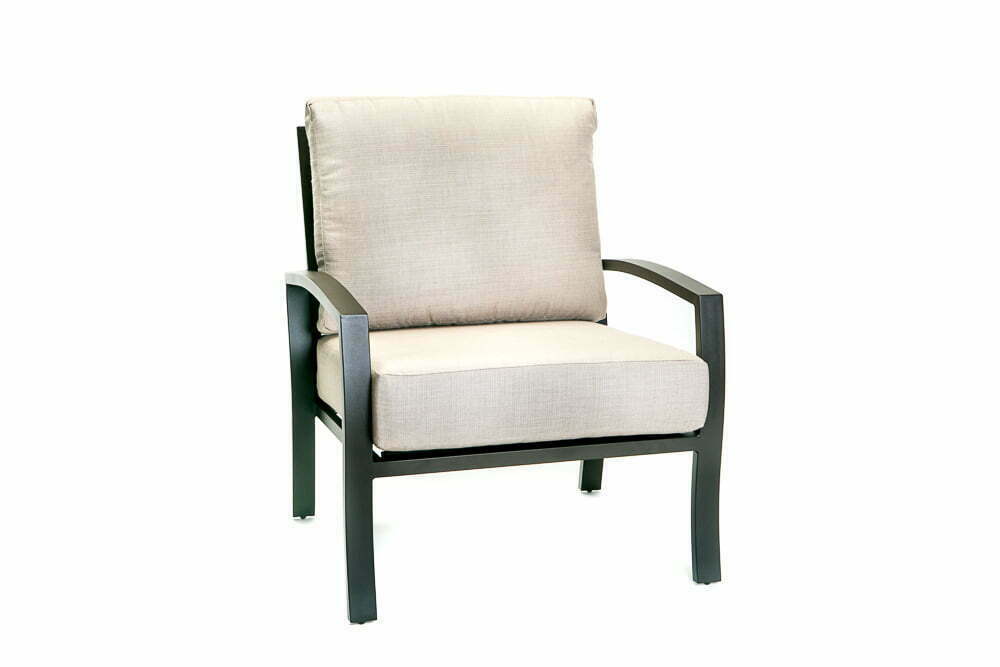 Doral Club Chair 29" x 28" x 33"