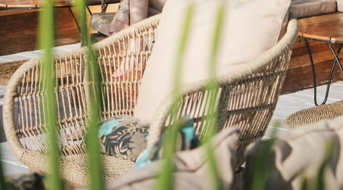 outdoor wicker chair