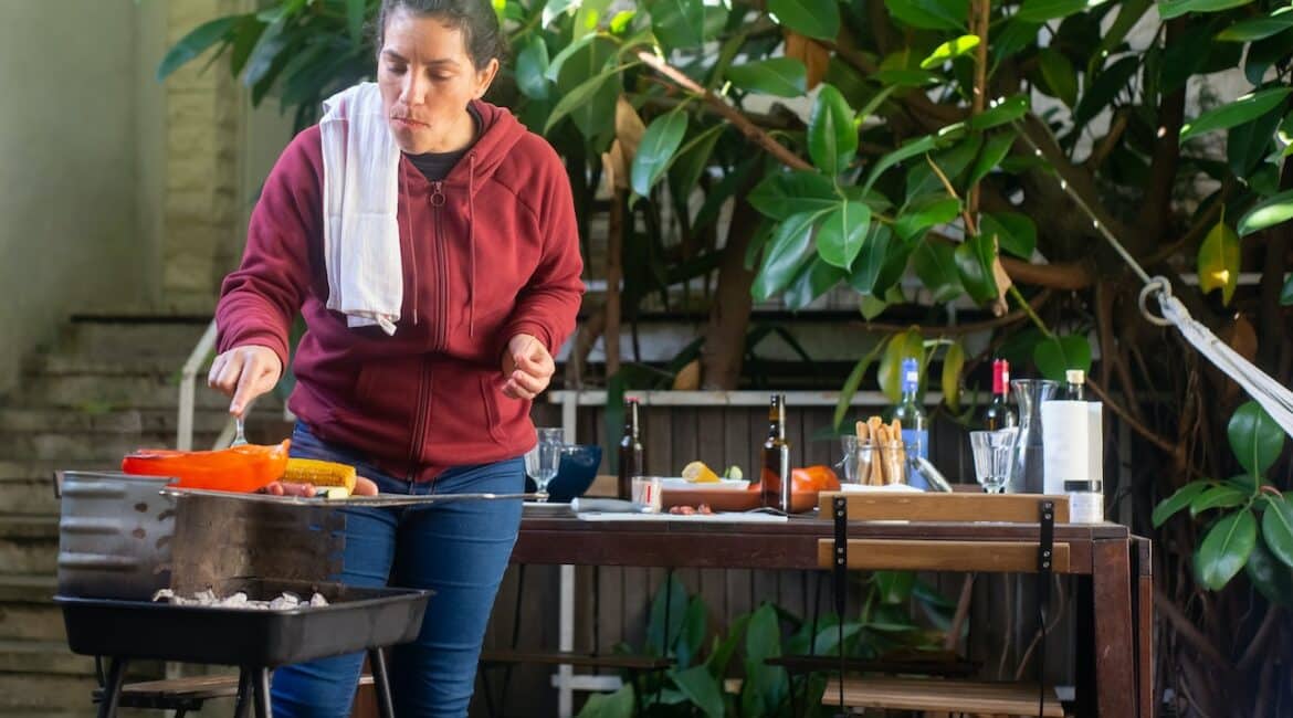 outdoor kitchen