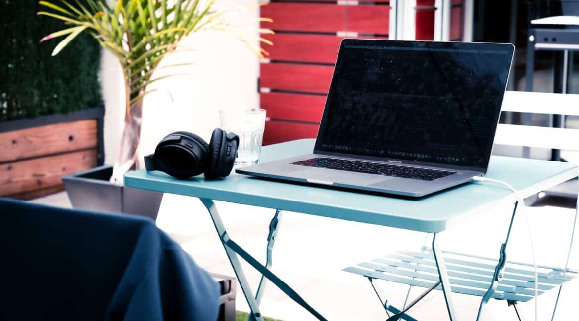outdoor office