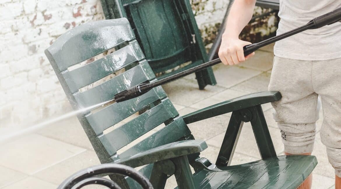 outdoor furniture maintenance
