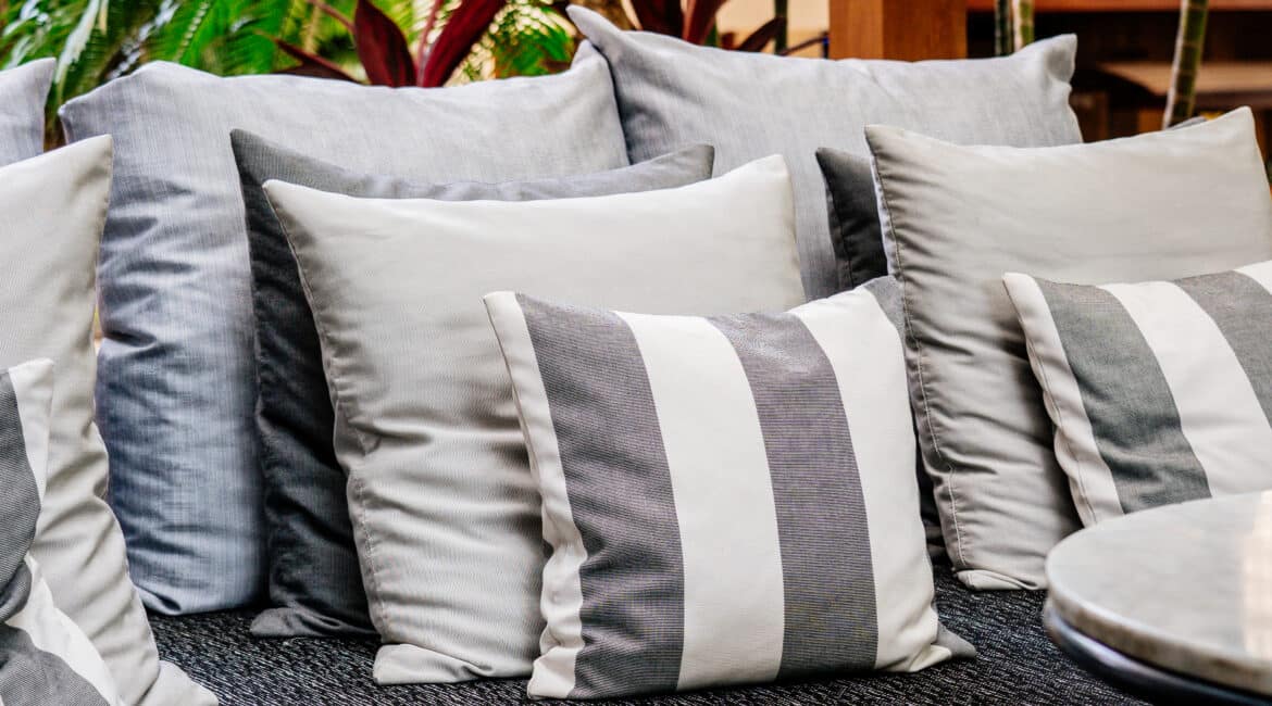 Long-Lasting-Outdoor-Cushions
