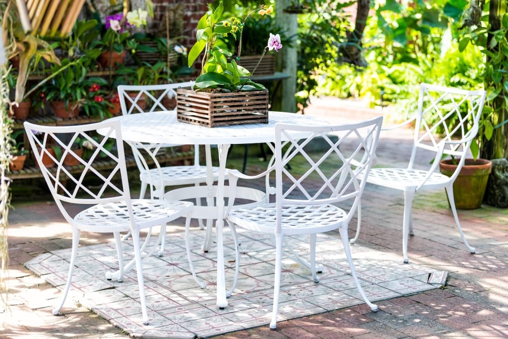 Cast Aluminum Patio Furniture Florida Homeowners setup for Florida outdoor living