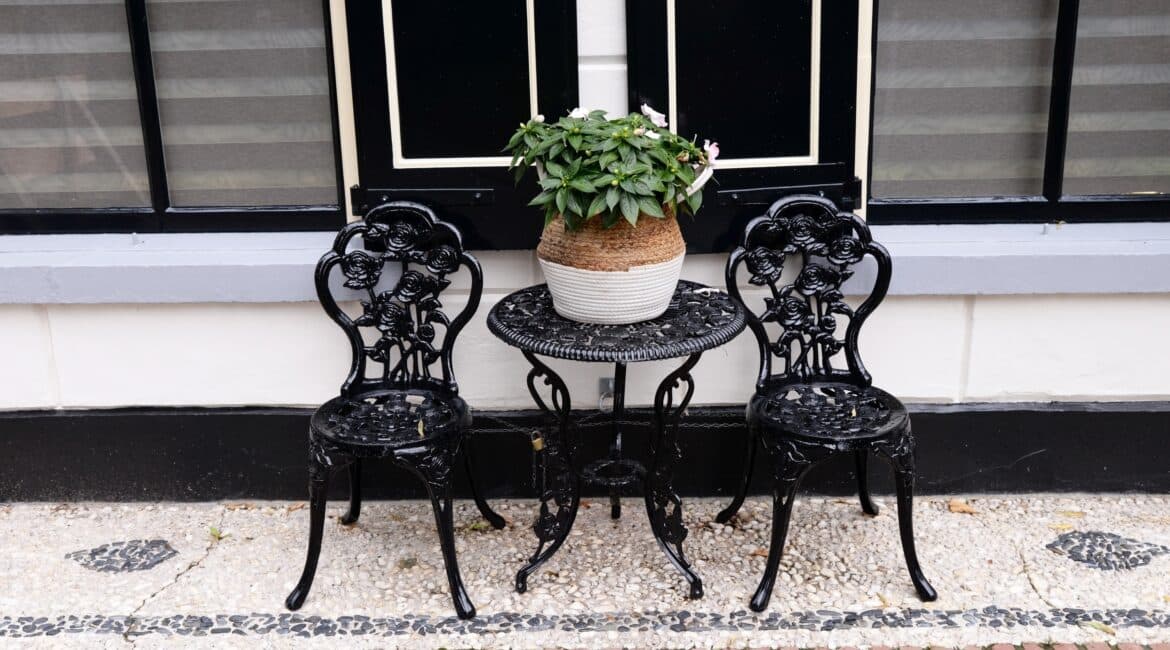 Cast,Iron,Table,And,Chairs