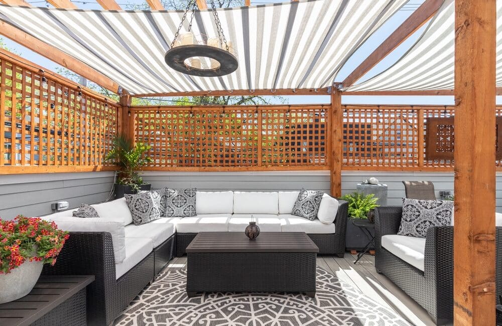 Coastal Chic: Outdoor Furniture Styles That Capture Bonita Springs’ Vibe