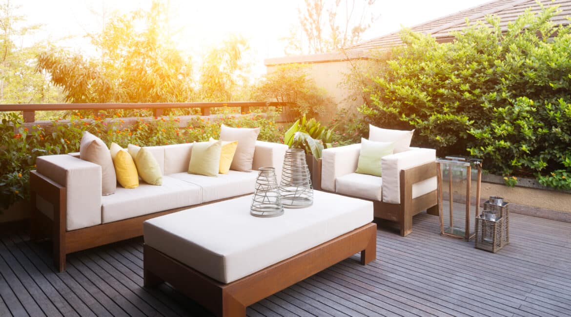 How to Choose Durable Patio Furniture for Jacksonville’s Coastal Climate with Palm Casual