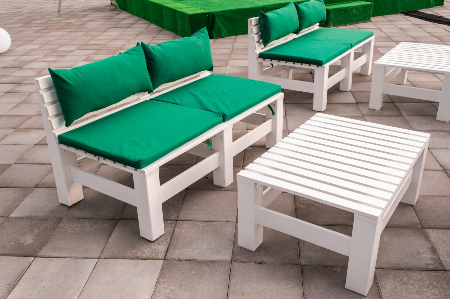 Poly Lumber Vs Recycled Plastic Outdoor Furniture options on display in Florida