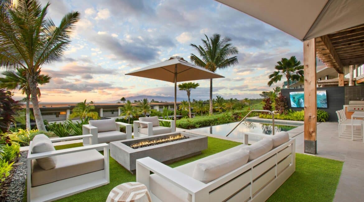 Backyard Lounge