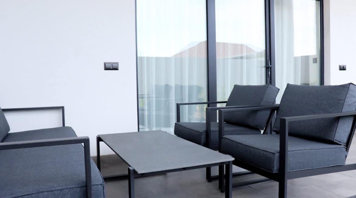 5 Weather-Resistant Materials Ideal for Florida Outdoor Furniture