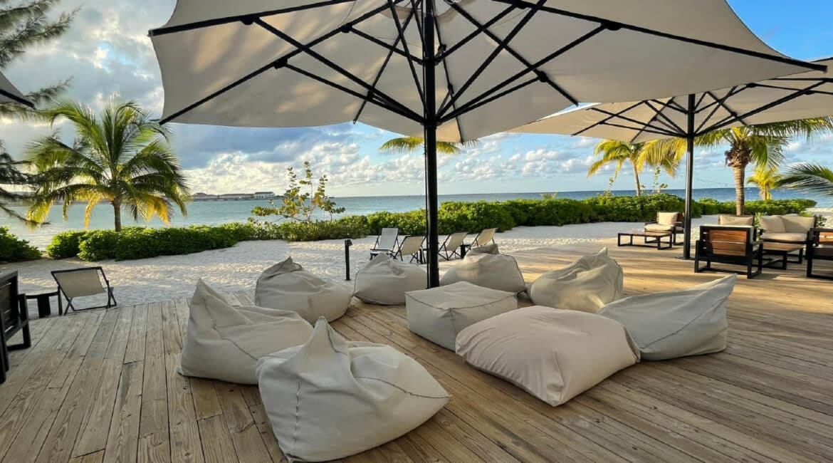Shade Matters: The Best Patio Umbrellas for Jacksonville Summers