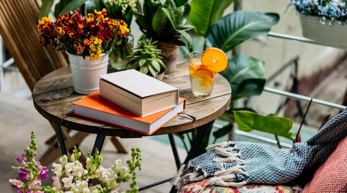 Custom Patio Furniture in Jacksonville FL: Is It Worth the Investment?