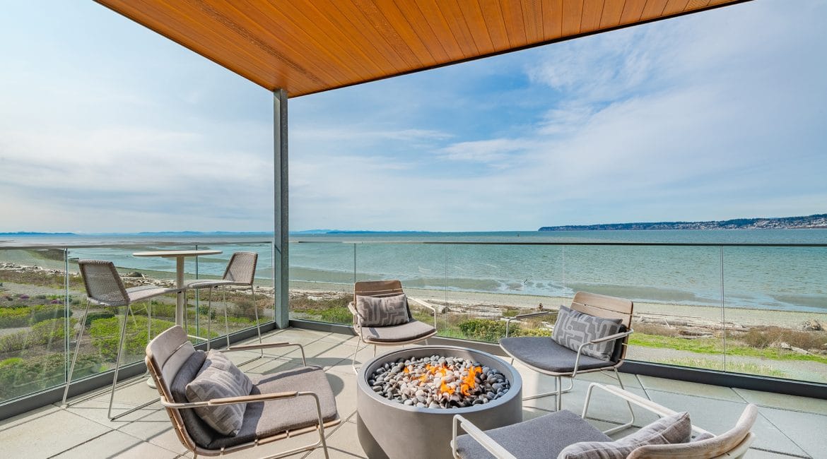 “Outdoor Furniture Near Fort Myers Beach: Where to Shop for Coastal Comfort”