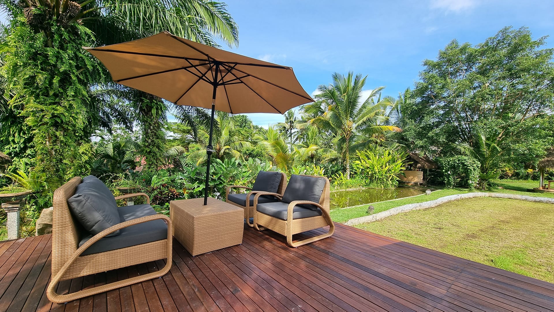 Patio Umbrella Buying Guide Wind Resistance selection for Florida homeowners