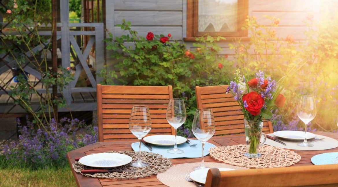outdoor dining set