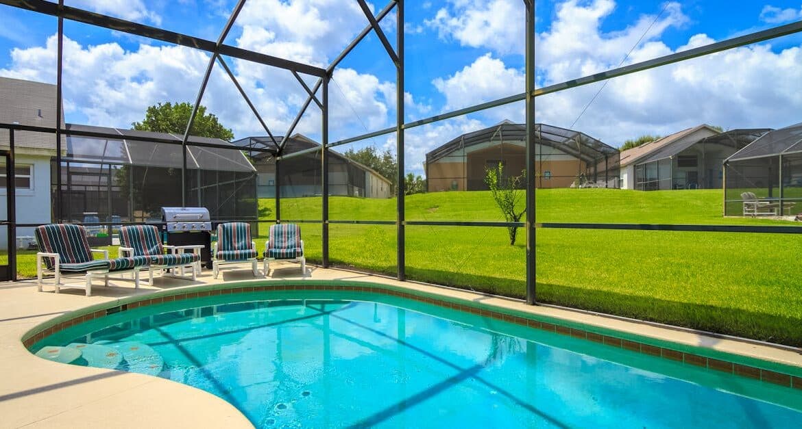 Aluminum vs powder coated steel pool cage florida