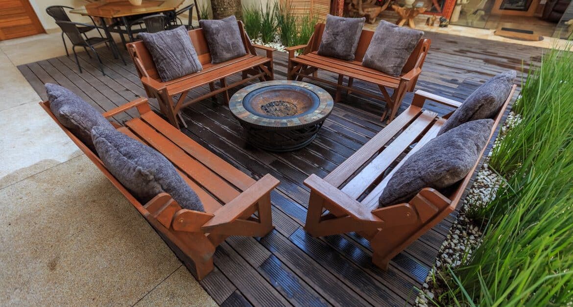 Fire pit conversation set florida summer